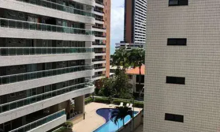 EXCELENTE APARTAMENTO - VENTILAÇÃO SENSACIONAL - PERTINHO DE TUDO .