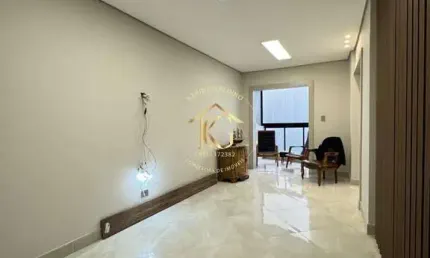 Apartamento semimobiliado de 2 quartos e 2 suítes no canto do forte.