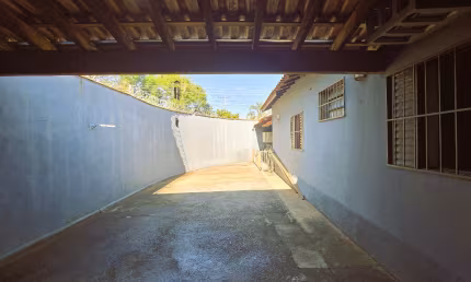 Casa com 3 quartos à venda na Rua Itajubá, 1600, Jardim Javari, Ribeirão Preto
