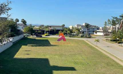 Terreno à venda, Condomínio Chácara Serimbura - São José dos Campos/SP