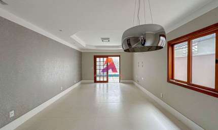 Casa com 4 quartos, 240 m², à venda por R$ 2.400.000- Urbanova - SJ Campos/SP