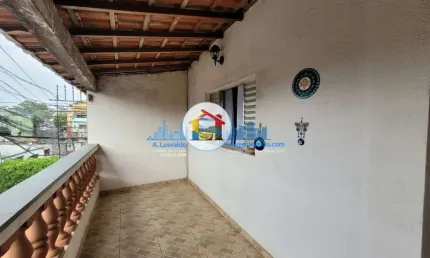 Sobrado com 2 dormitórios e 2 vagas no Jardim Itapura