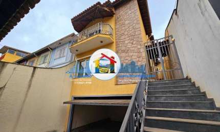 Belo sobrado com 3 suítes, varanda, lareira, edícula e 5 vagas no Jabaquara
