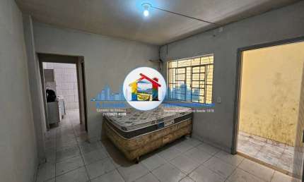 Casa térrea com 1 dormitório, sala e cozinha em Americanópolis