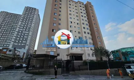 Apartamento com 2 dormitórios e 1 vaga em American polis pertinho da Cupecê!
