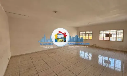 Sala comercial com aproximadamente 50M² no centro comercial da Vila Missionária