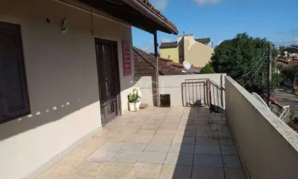 Casa para Venda - 200m², 6 dormitórios, 4 vagas - Tristeza
