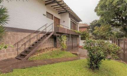 Casa para Venda - 327m², 4 dormitórios, sendo 1 suites, 3 vagas - Chácara das Pedras