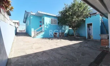 Casa para Venda - 70m², 2 dormitórios, 5 vagas - Santa Tereza