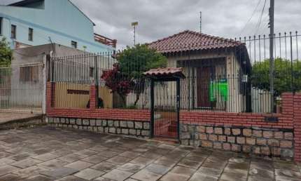 Casa com 2 quartos à venda na Rua Vidal de Negreiros, 810, Vila São José, Porto Alegre