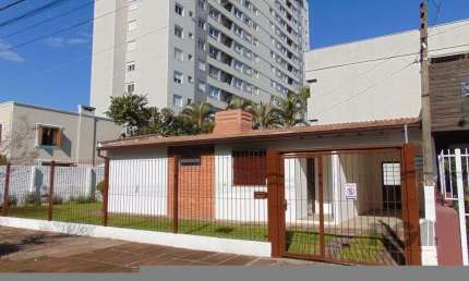 Casa 84m² - 2 dormitórios, 2 vagas no bairro Jardim Botânico