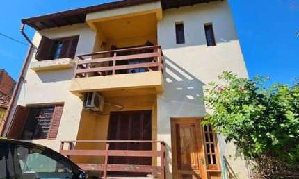 Casa para Venda - 248.56m², 5 dormitórios, 2 vagas - Teresópolis