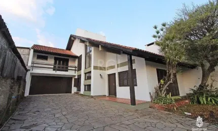 Casa para Venda - 320m², 4 dormitórios, sendo 1 suites, 3 vagas - Cavalhada
