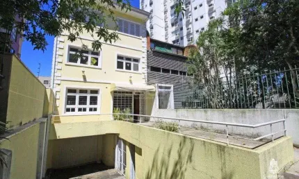 Casa para venda - 258m², 3 dormitórios, sendo 1 suites, 3 vagas - rio branco