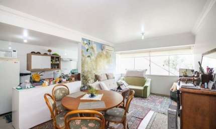 Excelente apartamento de 68m² com 2 dormitórios e 2 vagas de garagem