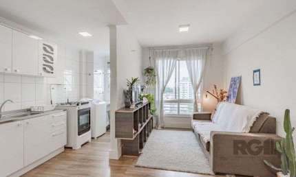 Apartamento 50m² - 2 dormitórios e 1 vaga no bairro Partenon