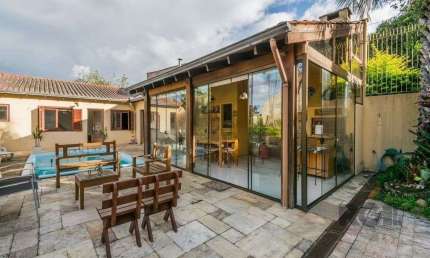Casa 279m² - 4 dormitórios, 3 vagas no bairro Santa Tereza