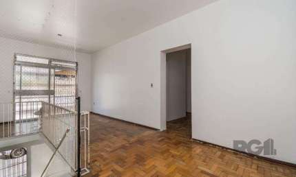 Excelente casa de 132m² com 4 dormitórios no centro histórico.
