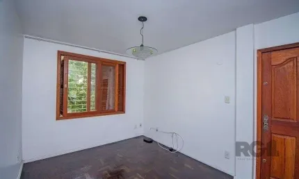 Excelente apartamento de 78m² com 3 dormitórios no bairro petrópolis.