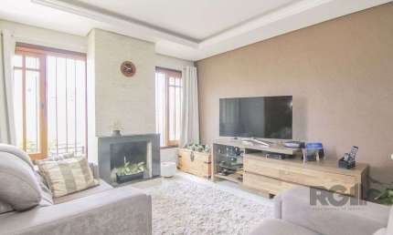 Casa 115m² - 3 dormitórios, 3 vagas no bairro Jardim Leopoldina