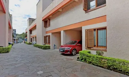 Casa em condomínio fechado com 2 quartos à venda na Travessa Escobar, 342, Camaquã, Porto Alegre