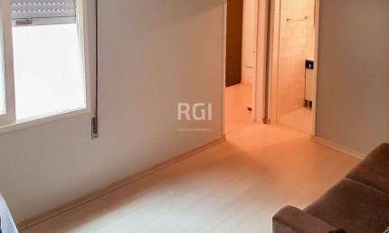 Apartamento para Venda - 42m², 1 dormitório, 1 vaga - Cidade Baixa