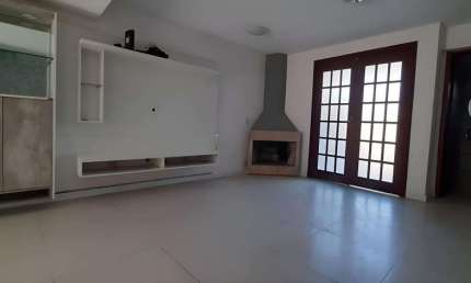 Casa com 3 dormitórios no bairro Aberta dos Morros - Porto Alegre
