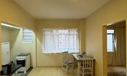 Apartamento 1 dormitório com 43 m² no centro histórico