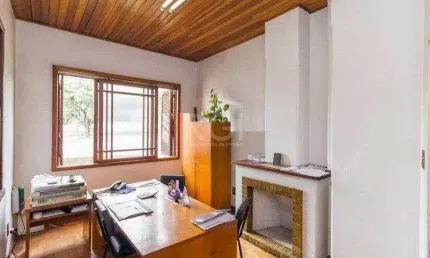 Predio para Venda - 120m², 3 dormitórios, 3 vagas - Partenon