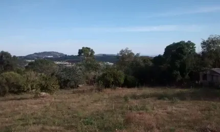 Ampla área de 5.000 m² para locação na Vila Nova, com vista para o Guaíba!