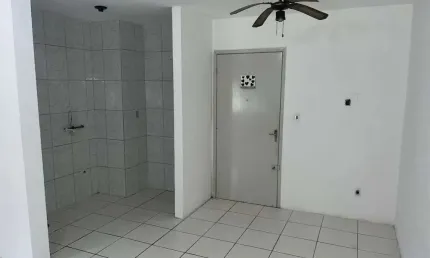 Kitnet / Stúdio à venda na Rua Carlos Estevão, 553, Jardim Leopoldina, Porto Alegre