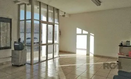 Barracão / Galpão / Depósito para alugar na Rua Eugênio Rubbo, 451, Anchieta, Porto Alegre