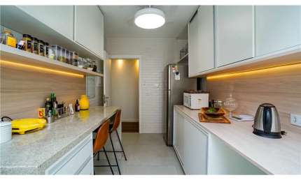 Apartamento com 3 quartos à venda na Avenida Lageado, 478, Petrópolis, Porto Alegre