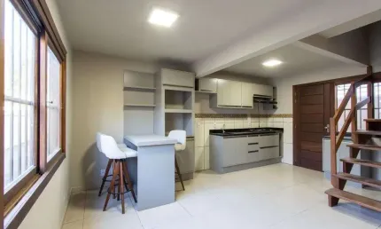 Casa de Condomínio 3 dormitórios no bairro Espirito Santo em Porto Alegre para Alugar