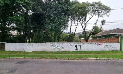 Terreno à venda na Avenida Quaraí, 384, Nonoai, Porto Alegre