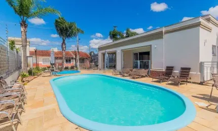 Casa 2 dormitorio em condominio com piscina costa gama