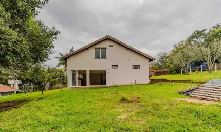 Casa 4 quartos com sótão e quintal amplo para locação – estrada gedeon leite, porto alegre/rs