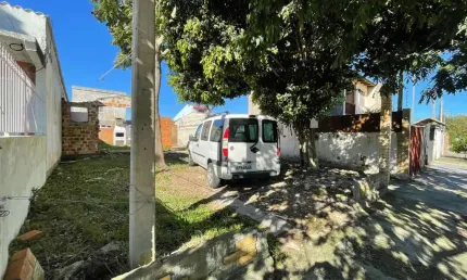 Terreno plano, com 125m² de área total (dimensão 5x25m), localizado no moradas da hípica