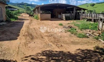 Fazenda à venda no Centro, Caldas 