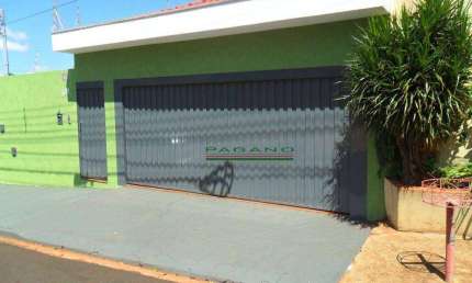 Casa com 3 dormitórios para alugar, 200 m² por R$ 3.150,00/mês - Jardim das Acácias - Cravinhos/SP