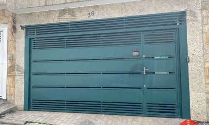 Venha conhecer essa incrível casa com 3 quartos, 2 salas, 3 banheiros, 2 vagas de garagem, 160 m2 de área, localizada em um dos bairros mais charmosos