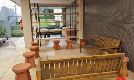 Apartamento de 53 m² a venda no Ipiranga, com 2 dormitórios sendo 1 suíte, 2 banheiros, lavanderia, área de serviço, varanda, 1 vaga de garagem