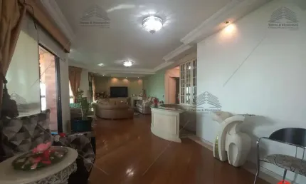 Localização privilegiada, Em frente a Praça, 3 suítes, Andar Alto, 4 Vagas Demarcas, 3 Suítes, Hidromassagem, Lazer completo