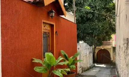 Casa de Vila a venda na Vila Clementino, Rua Boges Lagoa , 2 dormitórios com 1 suite, quintal ao lado do Metrô .