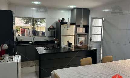 Terreno com um sobrado e uma casa a venda na Vila Matilde, com 06 dormitórios 01 suite, 5 banheiros, 2 vagas e quintal