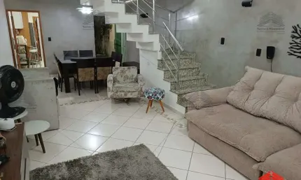 Sobrado a venda de 190 m² na Vila Zelina, 3 dormitórios, 1 suíte, 4 banheiros, sala, cozinha planejada, churrasqueira, moveis planejados, 2 vagas