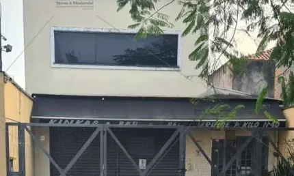 Salão Comercial à Venda na Mooca, São Paulo-SP: 02 Salas, 05 Banheiros, 235m². Ótima Localização!