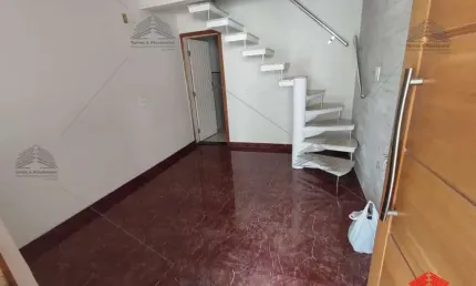 Casa de Vila Moóca com 3 quartos, 2 Salas, e 1 suíte, 2 banheiros, Cozinha Planejada, 1 vaga. Próximo à Avenida Paes de Barros