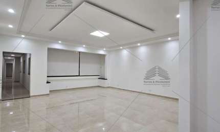 Apartamento à venda NO Centro com 240 Metros, 3 quartos, sala ampla, Sacada, cozinha planejada, Próximo ao Metrô.