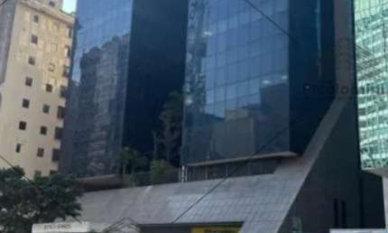 Excelente conjunto comercial na Avenida Paulista, 4 salas, copa, 4 banheiros, ao lado do Metrô Brigadeiro.